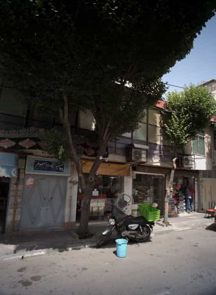 عکس فروشگاه مواد غذایی در گمرک تهران