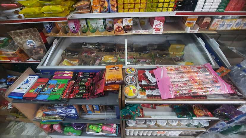 عکس سوپرمارکت برادران بابایی در جنت آباد شمالی 