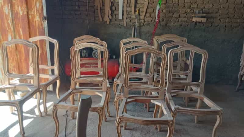 عکس تعمیرات مبلمان و مصنوعات چوبی علی زارعی