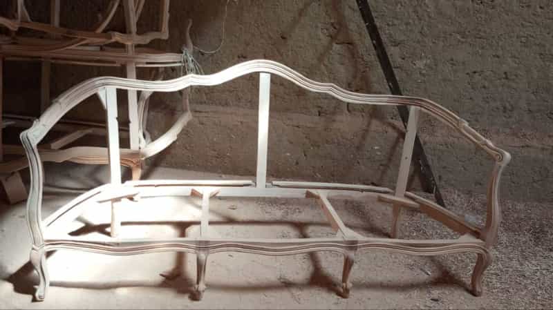 عکس تعمیرات مبلمان و مصنوعات چوبی علی زارعی