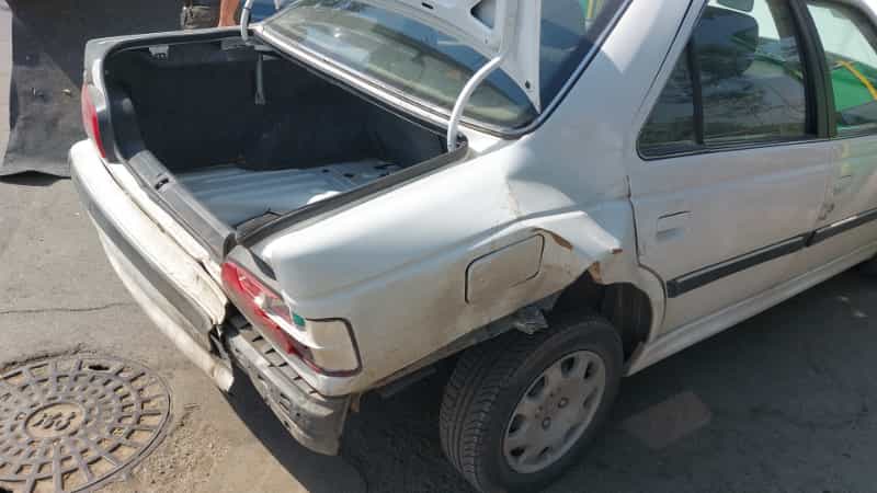 عکس کلینیک بدنه خودرو معین