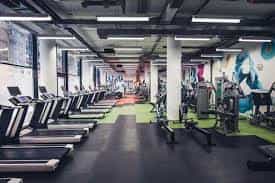 عکس باشگاه استوار در محله دوطفلان اصفهان 