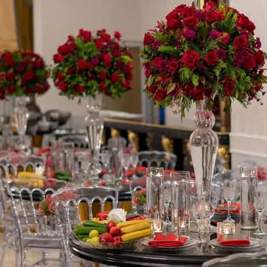 عکس ظروف کرایه ای بلادی اجاره تجهیزات مجالس و میز و صندلی در گرمدره