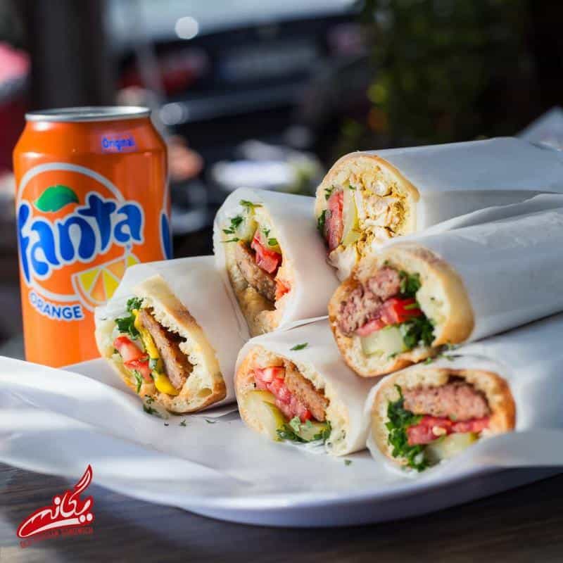 عکس فست فود یگانه فروش ساندویچ قدیمی و نوستالژی در سهرودی