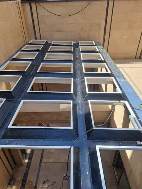 عکس نوسازی و تعمیرات ساختمان ، سقف حیاط خلوت صادقیه