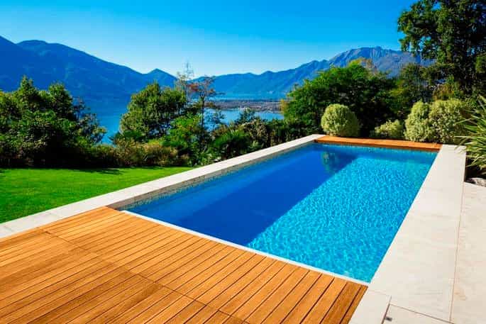 عکس استخر هما در فرودگاه مهرآباد