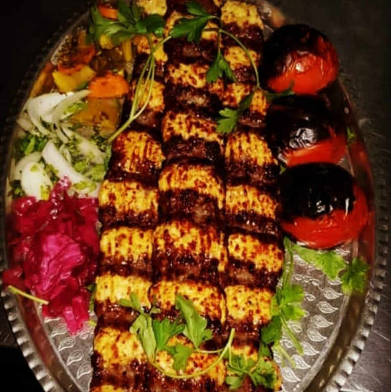 عکس رستوران و سفره خانه سنتی شبهای ایرانیان در مسعودیه