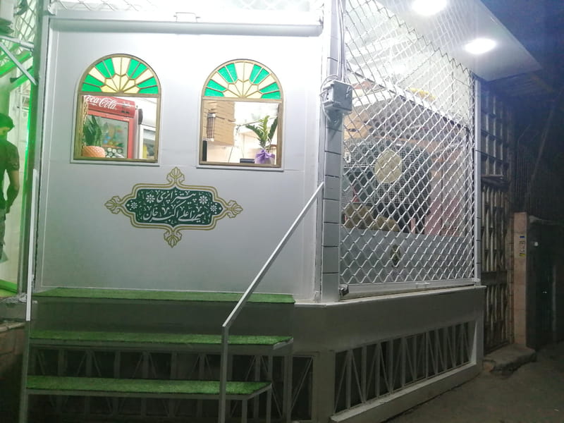 عکس پیتزاپزی میرزا علی اکبرخان در جمالزاده تهران