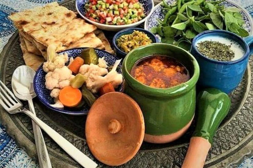 عکس دیزی سرای گلشن در بازار همدان