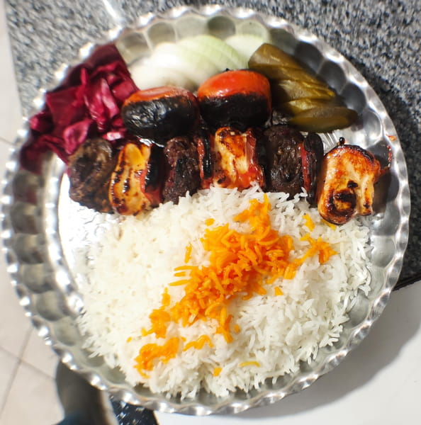 عکس سرای سنتی جانان در گیله وران بالا خرم‌آباد