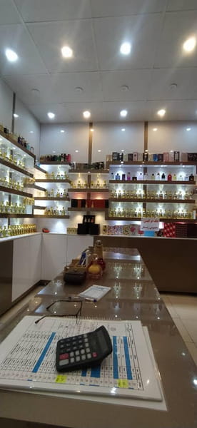 عکس فروشگاه آقای عطر اصفهان در تالار اصفهان