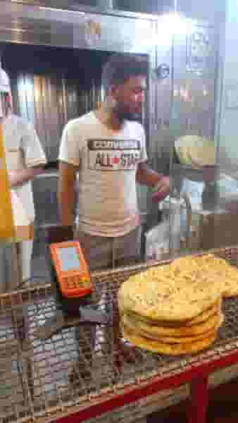 نانوایی بربری سبوس دار در فروردین اصفهان