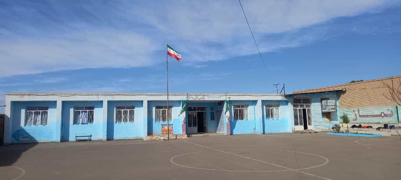 عکس دبستان شهیدان صفاری و گلستانی در مصطفی خمینی رفسنجان