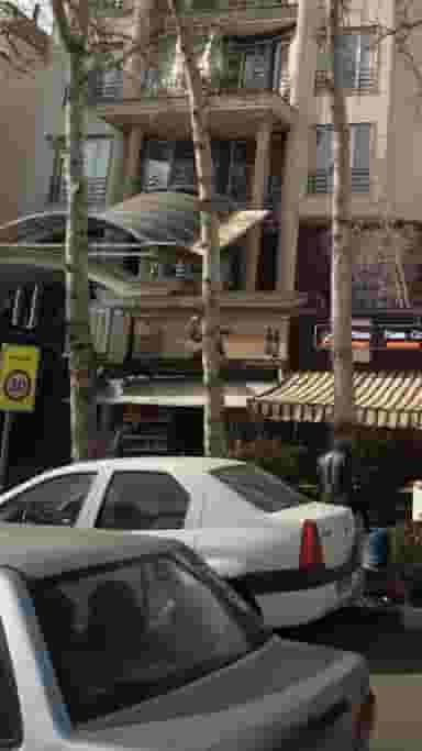 فروشگاه مواد غذایی نیاوران در امامزاده قاسم