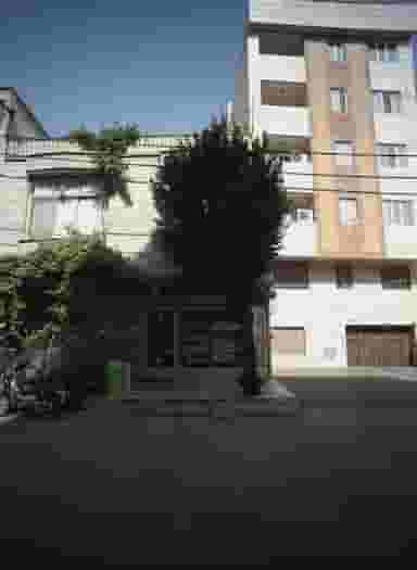 سوپر مارکت در شهید آوینی تهران